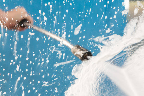 Best Graffiti Removal  in Mineola, NY